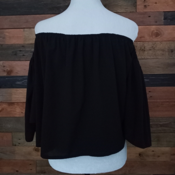 EUC Black Bandeau bell sleeve top - Small - Picture 4 of 7